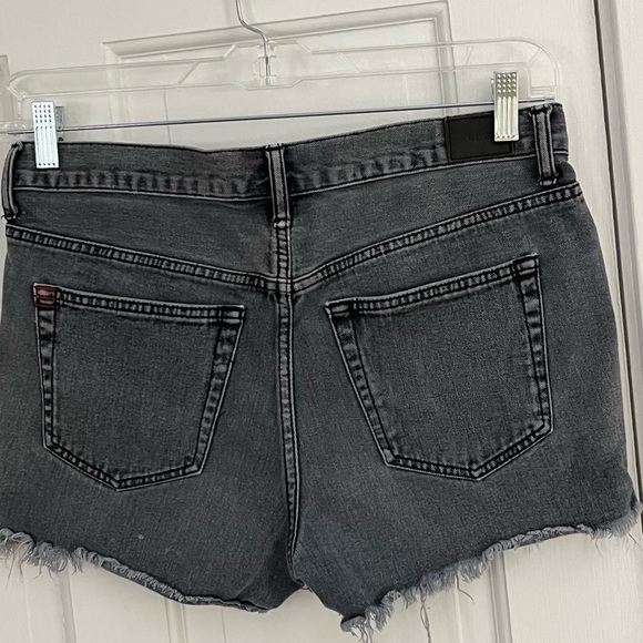 BDG Urban Outfitters Charcoal colored Raw Hem Distressed Denim Shorts Size 32 - Picture 6 of 11